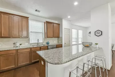 3324 Masters Point Drive, Houston, TX 77091 - Photo 15