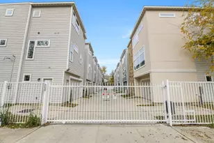 6713 St Augustine St, Houston, TX 77021 - Photo 33