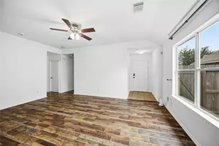 8426 Bay Run Ave, Baytown, TX 77521 - Photo 7