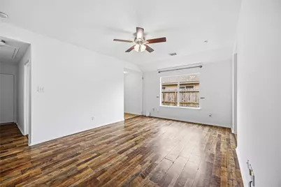 8426 Bay Run Avenue, Baytown, TX 77521 - Photo 9