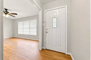 914 Martha St, Deer Park, TX 77536 - Photo 3