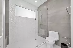 211 Stratford St, Houston, TX 77006 - Photo 21