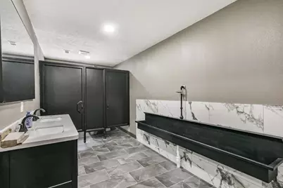 9030 Almeda Genoa Road, Houston, TX 77075 - Photo 11