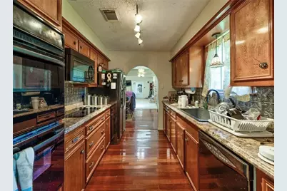 31 Clearview Street, Pointblank, TX 77364 - Photo 7