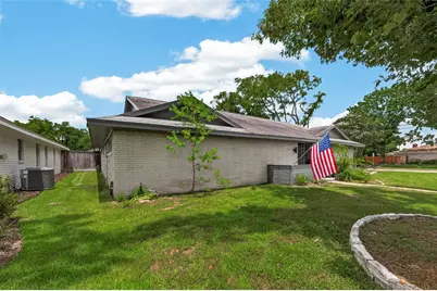 1703 Droxford Drive, Houston, TX 77008 - Photo 3