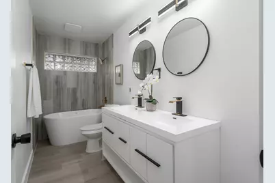 1703 Droxford Drive, Houston, TX 77008 - Photo 19