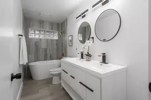 1703 Droxford Dr, Houston, TX 77008 - Photo 19
