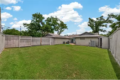 1703 Droxford Drive, Houston, TX 77008 - Photo 31