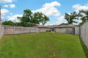 1703 Droxford Dr, Houston, TX 77008 - Photo 31
