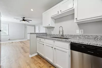 802 Stanford Street #07, Houston, TX 77019 - Photo 9