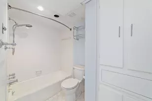 3300 Yorktown St, Houston, TX 77056 - Photo 17