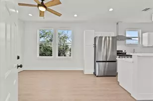 1910 Bayou Shore Dr, Galveston, TX 77551 - Photo 7