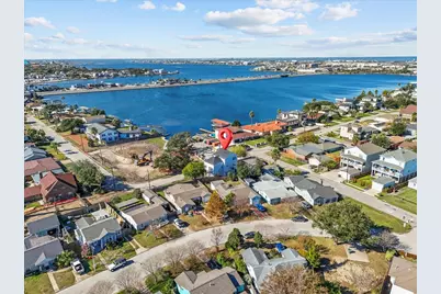 1910 Bayou Shore Drive, Galveston, TX 77551 - Photo 5