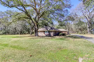 11234 Champion Wood Dr, Tomball, TX 77375 - Photo 5
