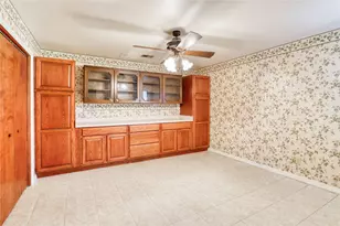 11234 Champion Wood Dr, Tomball, TX 77375 - Photo 21