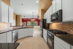 2708 Bolgheri Ln, League City, TX 77573 - Photo 13