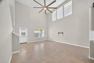 718 Harvest Bluff Drive, Rosharon, TX 77583 - Photo 5