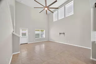 718 Harvest Bluff Dr, Rosharon, TX 77583 - Photo 5