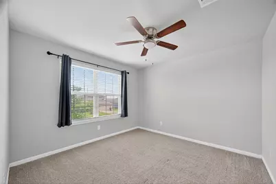 718 Harvest Bluff Drive, Rosharon, TX 77583 - Photo 23