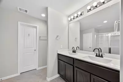 718 Harvest Bluff Drive, Rosharon, TX 77583 - Photo 31