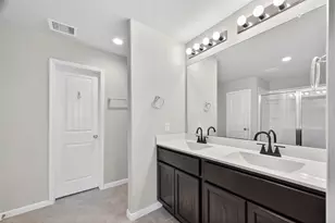 718 Harvest Bluff Dr, Rosharon, TX 77583 - Photo 31