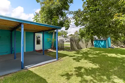 1318 W 5th Street, Freeport, TX 77541 - Photo 11