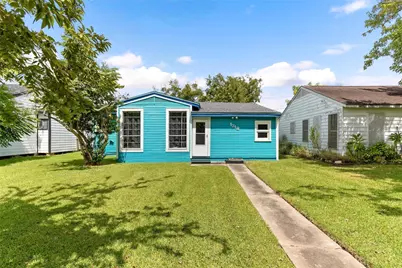 1318 W 5th Street, Freeport, TX 77541 - Photo 1