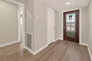 8746 Parkway Forest Dr, Houston, TX 77044 - Photo 19