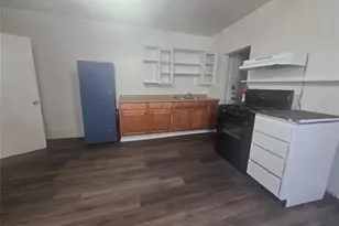 1910 Ursuline, Galveston, TX 77550 - Photo 9