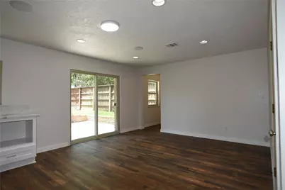 10511 Eddystone Drive, Houston, TX 77043 - Photo 9