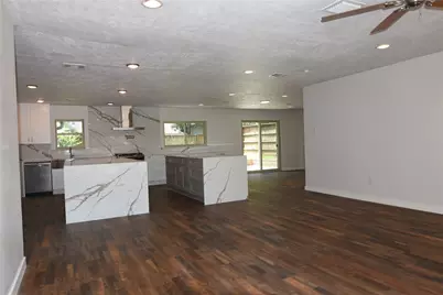 10511 Eddystone Drive, Houston, TX 77043 - Photo 5