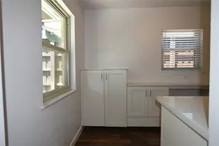 10511 Eddystone Dr, Houston, TX 77043 - Photo 11