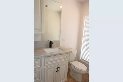 10511 Eddystone Drive, Houston, TX 77043 - Photo 17