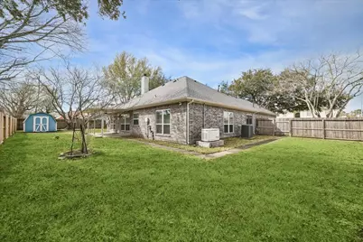 806 Charles Place, Baytown, TX 77521 - Photo 3