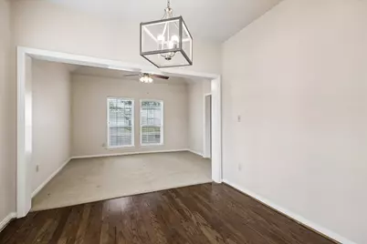 806 Charles Place, Baytown, TX 77521 - Photo 9