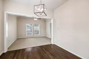 806 Charles Pl, Baytown, TX 77521 - Photo 9