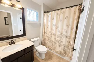 417 Kohls Crest Rd, La Porte, TX 77571 - Photo 17