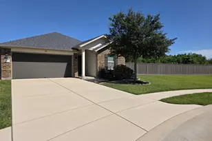 417 Kohls Crest Rd, La Porte, TX 77571 - Photo 1