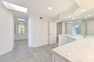 50 Saddlebrook Ln, Houston, TX 77024 - Photo 23