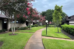 2611 Grants Lake Blvd, Sugar Land, TX 77479 - Photo 19