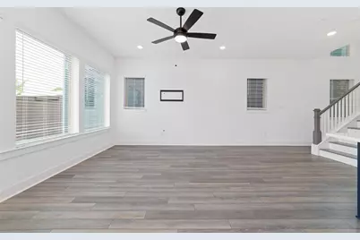 10974 Swang Link Drive, Houston, TX 77043 - Photo 13
