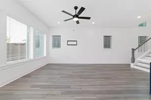 10974 Swang Link Dr, Houston, TX 77043 - Photo 13