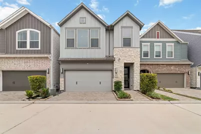10974 Swang Link Drive, Houston, TX 77043 - Photo 1