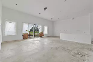 721 S Kansas Ave, League City, TX 77573 - Photo 9