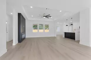 8646 Valley Gold Ct, Houston, TX 77078 - Photo 5