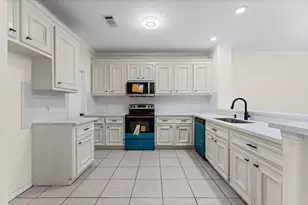1310 E James St, Baytown, TX 77520 - Photo 9