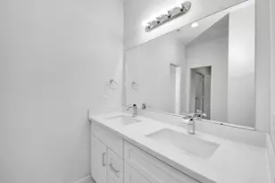 4012 McKinley St, Houston, TX 77051 - Photo 9