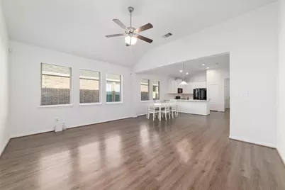 2826 Painted Sunrise Trail, Houston, TX 77045 - Photo 5