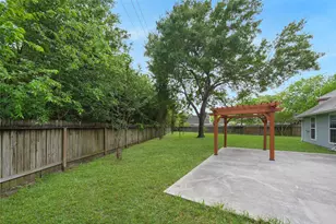 8811 Tan Oak Cir, Tomball, TX 77375 - Photo 17