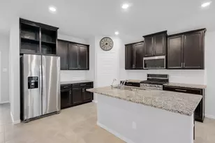 2442 Goddard Grn Dr, Rosharon, TX 77583 - Photo 5